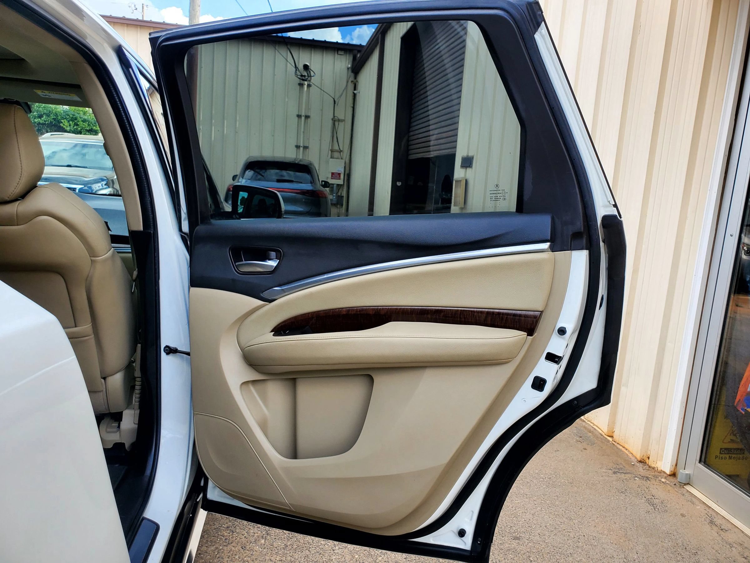 Used 2019 Acura MDX FWD image 16