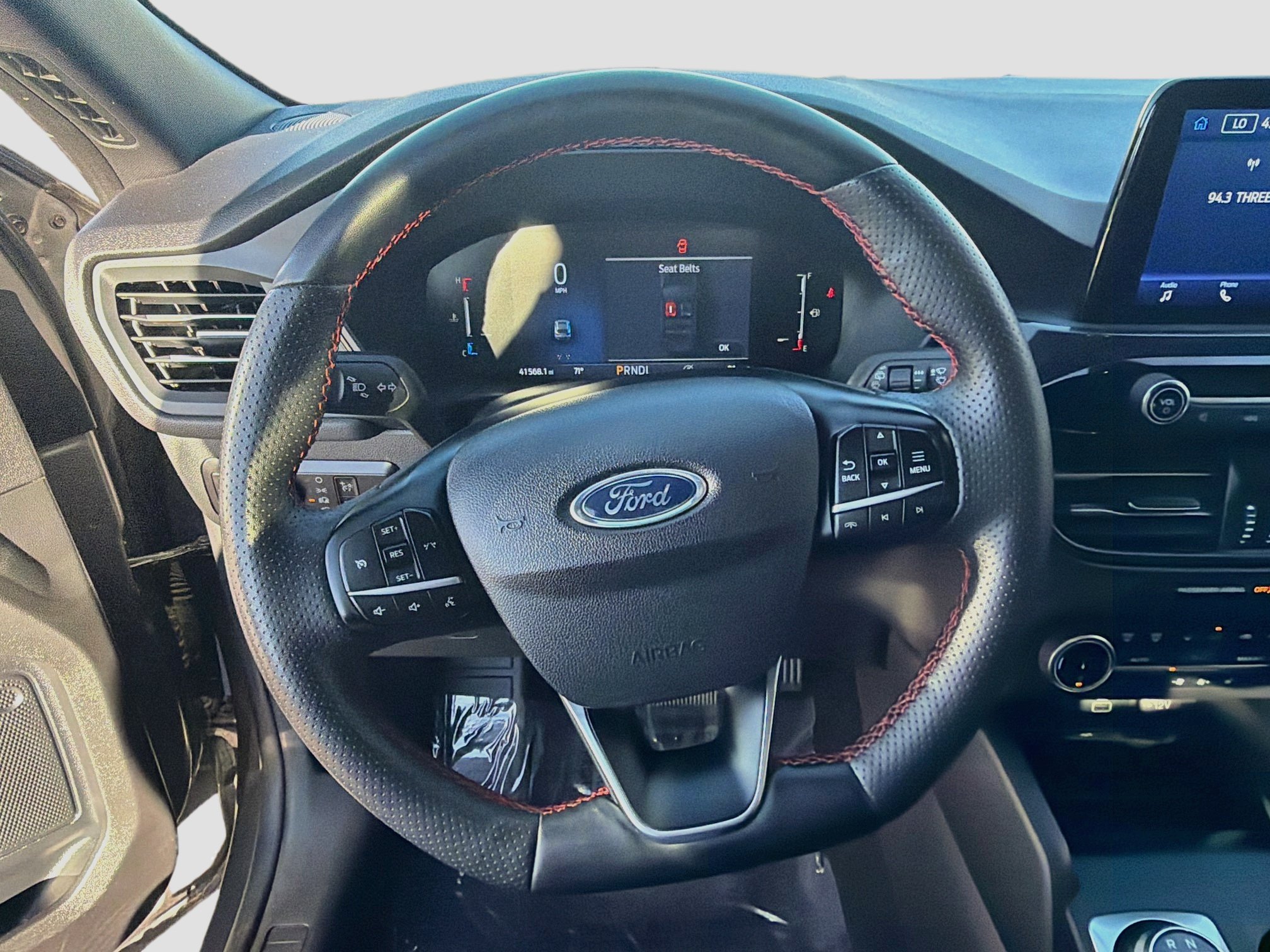 Used 2025 Ford Escape ST-Line Select AWD/4WD image 18