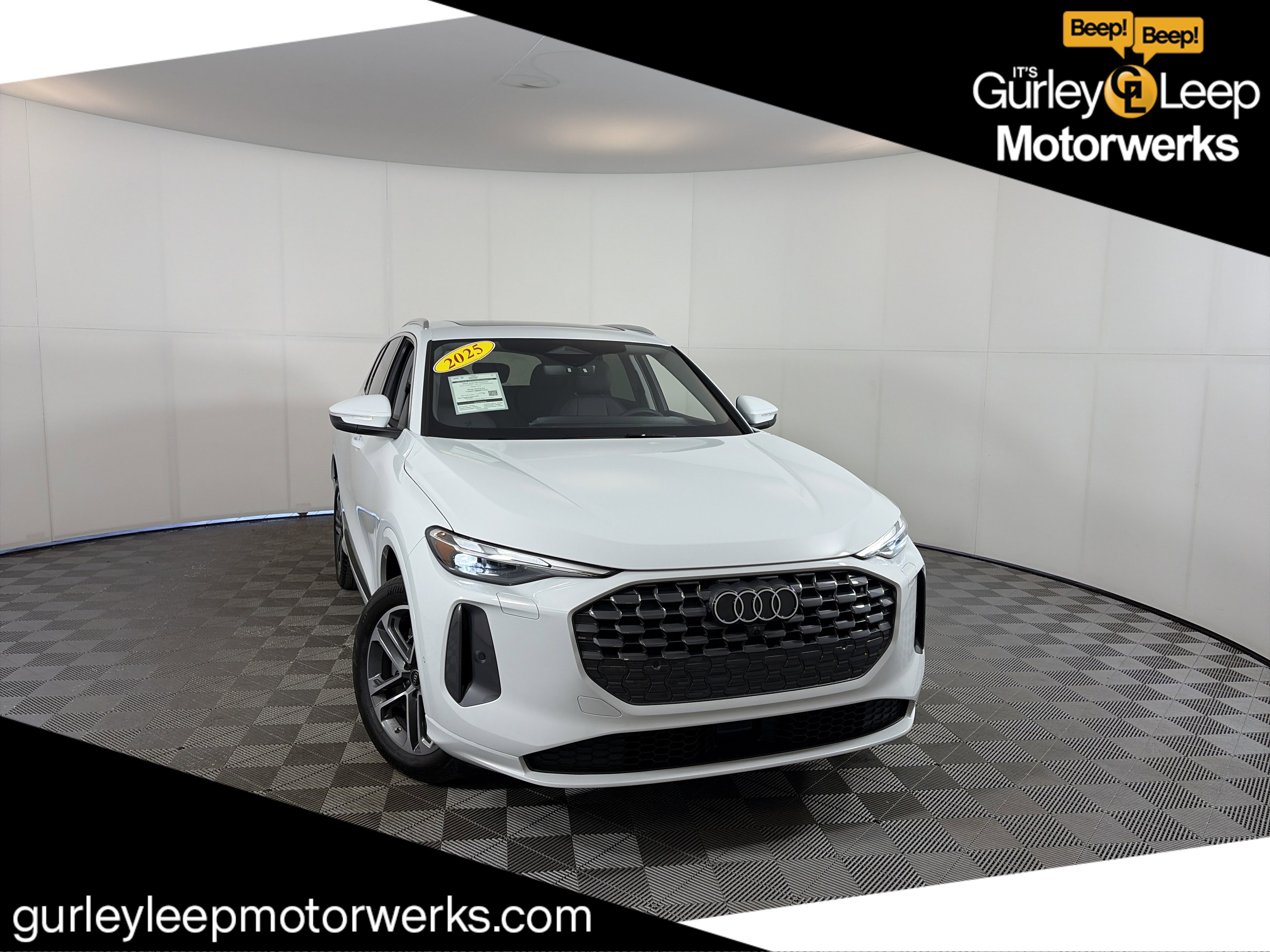 Used 2025 Audi Q5 Premium w/ Convenience Package image 1