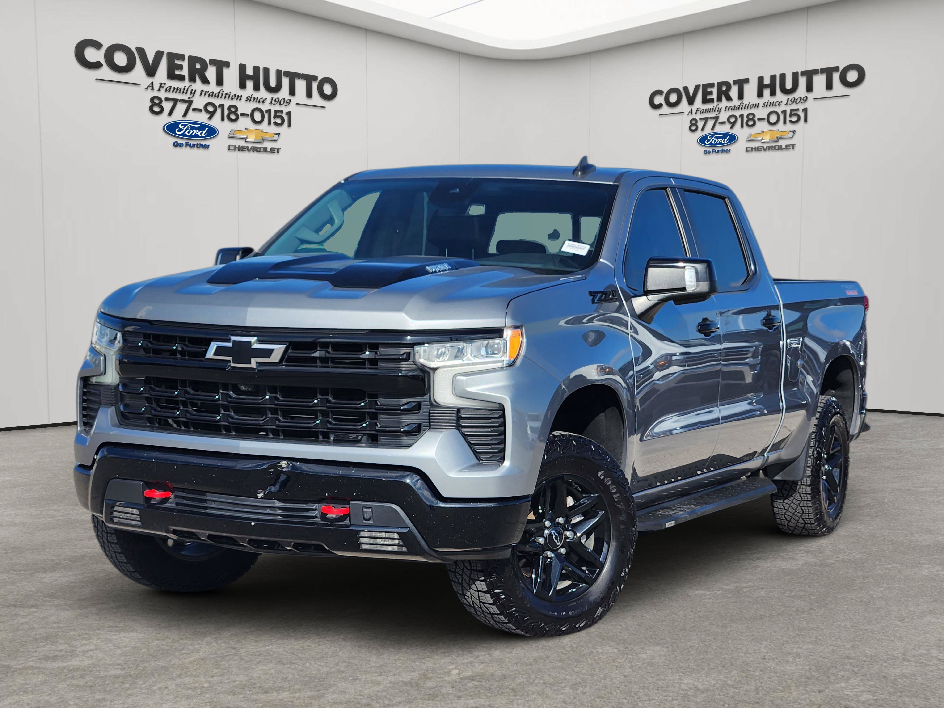 Used 2023 Chevrolet Silverado 1500 LT Trail Boss w/ LT Trail Boss Premium Package AWD/4WD image 1