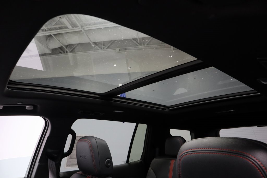 Used 2024 Chevrolet Traverse RS w/ LPO, Floor Liner Package image 24