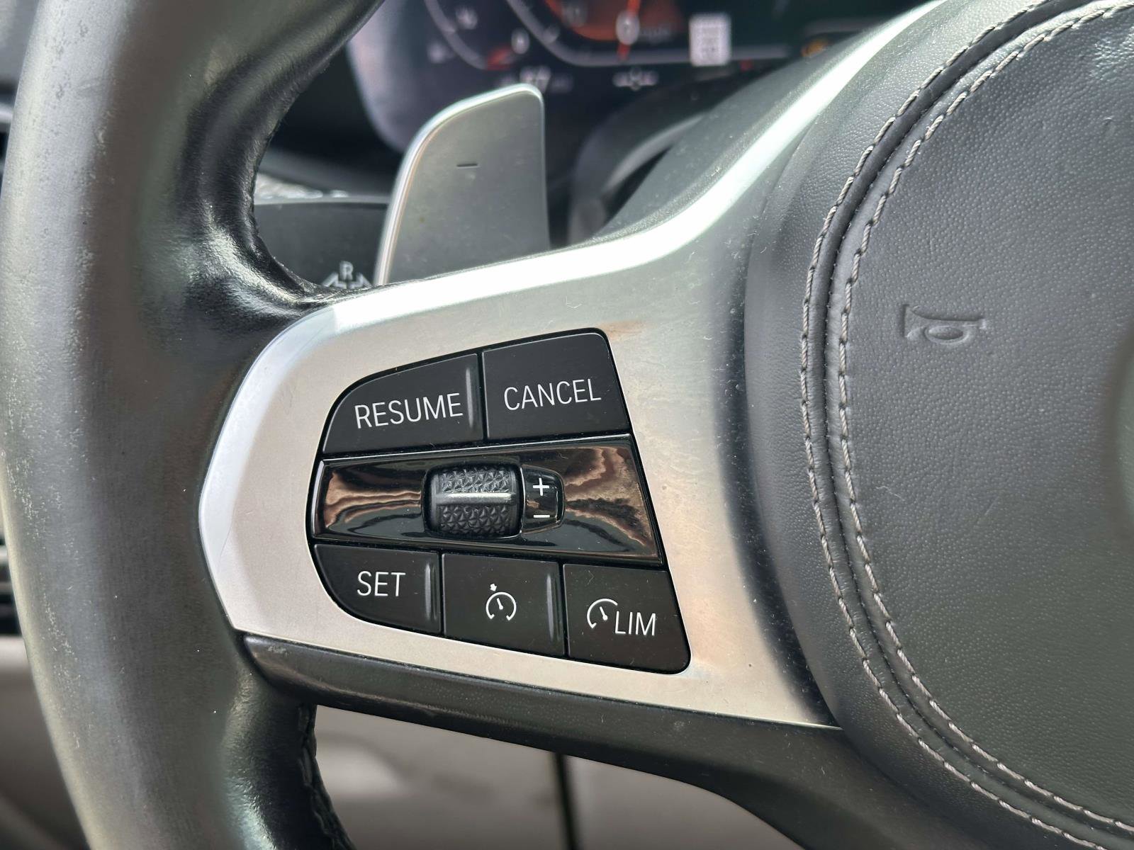 Used 2019 BMW X5 xDrive40i w/ M Sport Package AWD/4WD image 21
