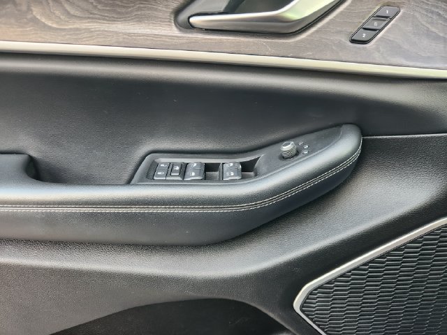 Used 2021 Jeep Grand Cherokee L Limited RWD image 22