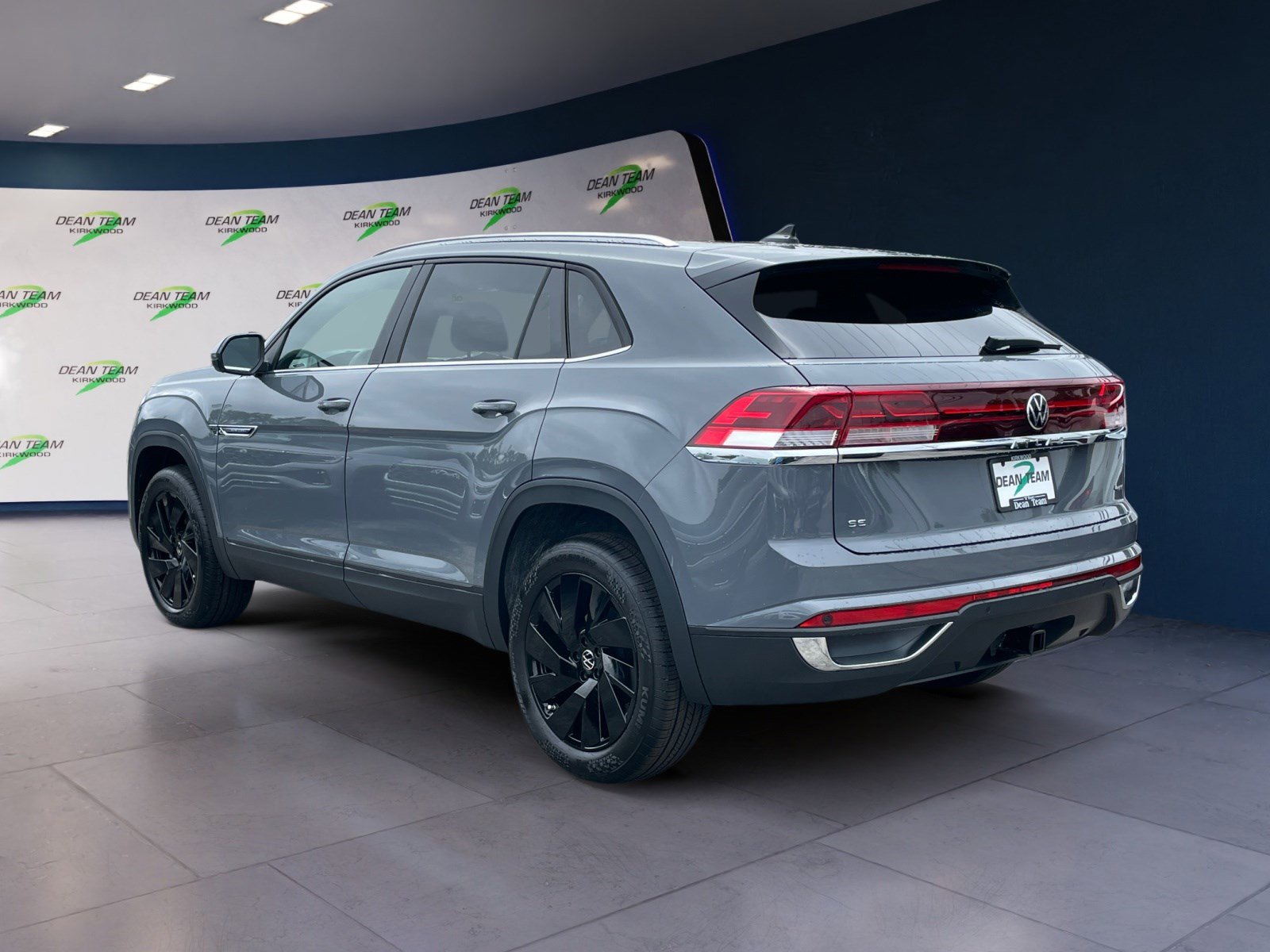 New 2026 Volkswagen Atlas Cross Sport SE image 4