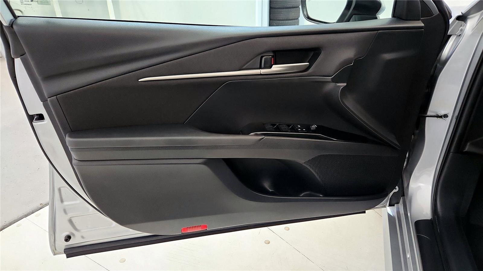 Used 2025 Toyota Camry LE image 22
