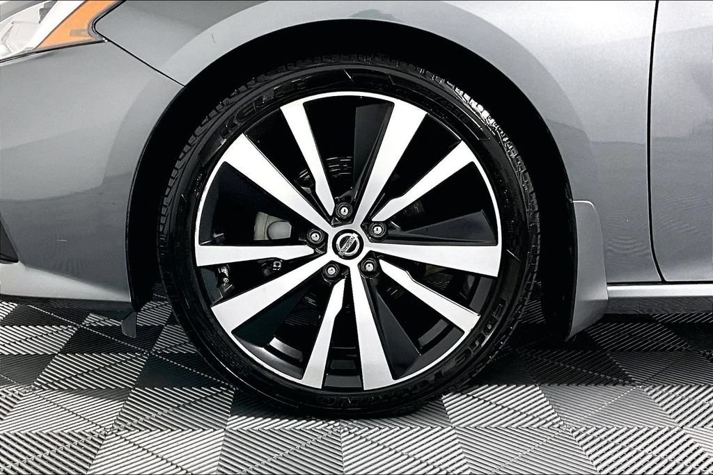 Used 2019 Nissan Altima 2.5 SR w/ SR Premium Package FWD image 8