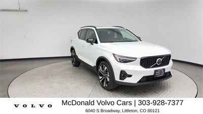 New 2025 Volvo XC40 B5 Plus w/ Protection Package Premier AWD/4WD image 8