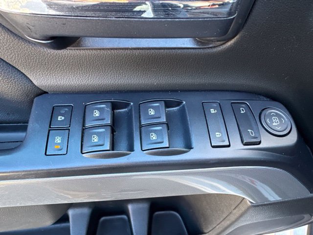 Used 2018 Chevrolet Silverado 1500 LT w/ All Star Edition AWD/4WD image 10