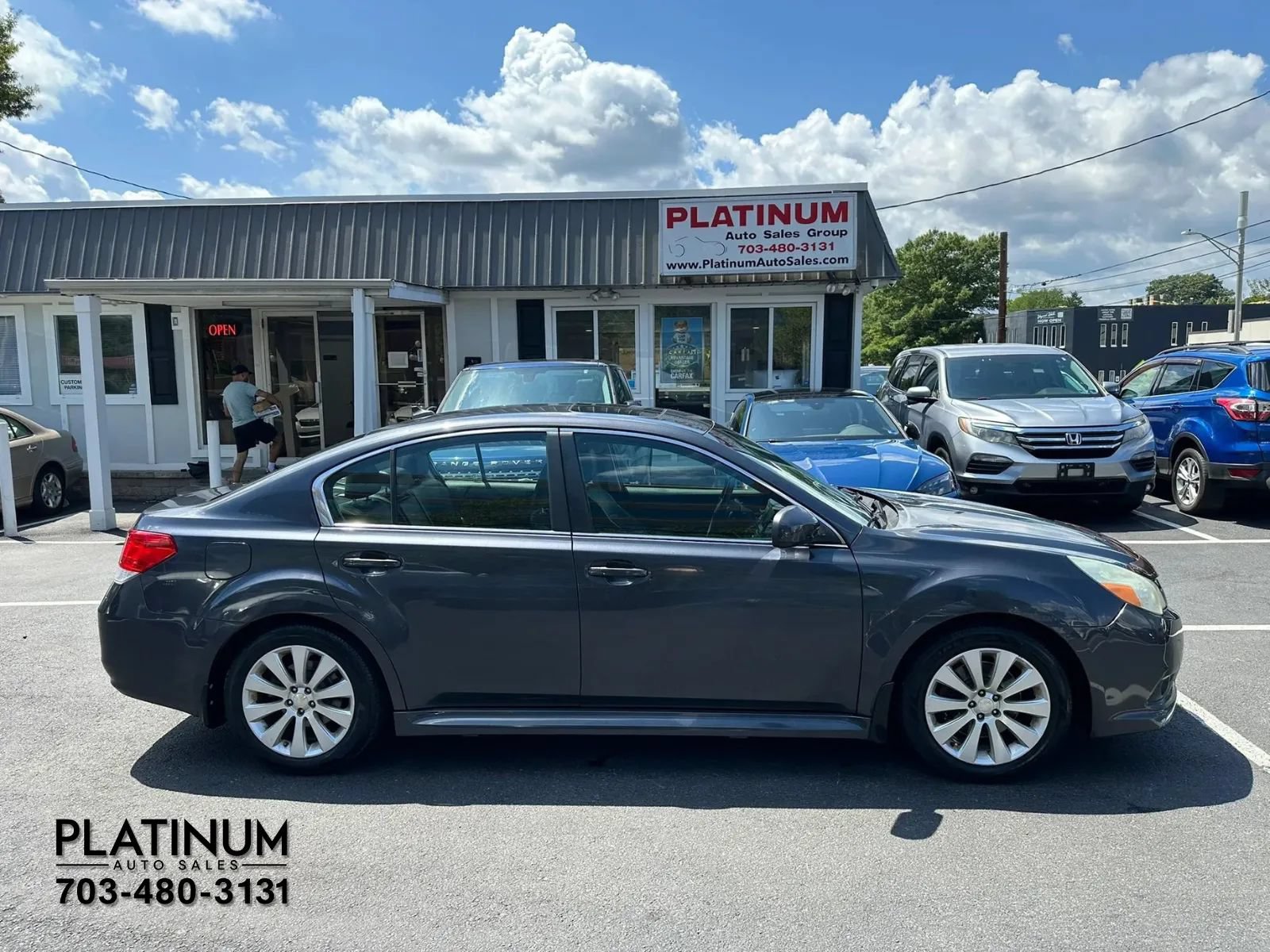 Used 2011 Subaru Legacy 3.6R Limited w/ Popular Equipment Group 2A AWD/4WD image 2