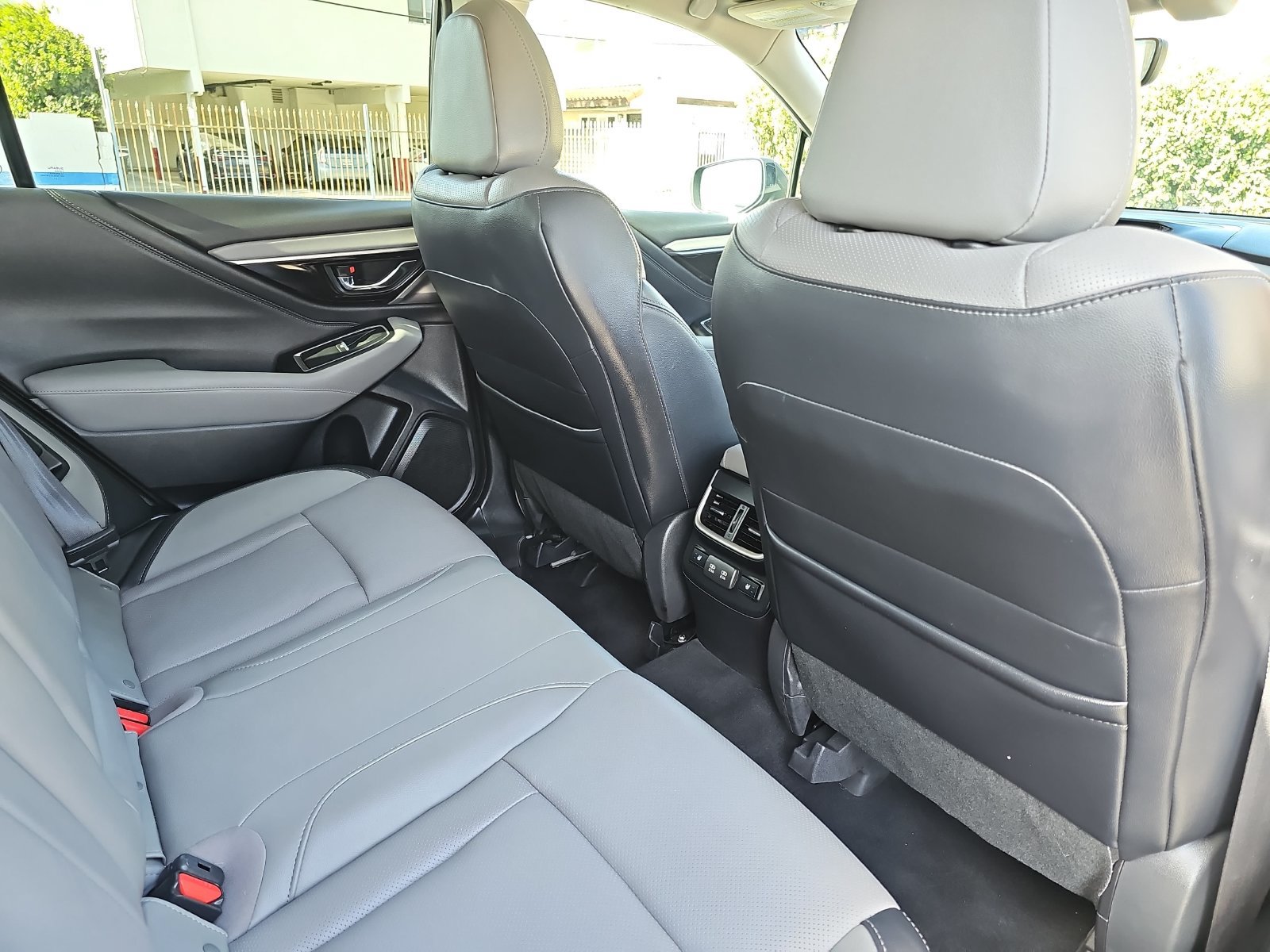 Used 2022 Subaru Outback Limited AWD/4WD image 11