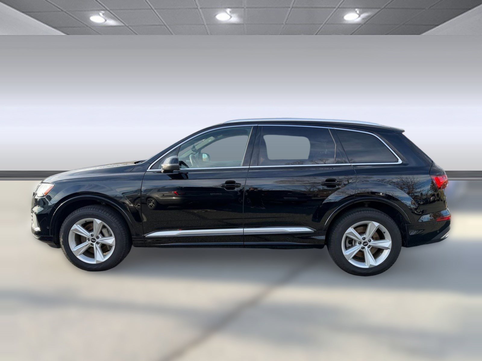 Used 2021 Audi Q7 2.0T Premium w/ Convenience Package image 2