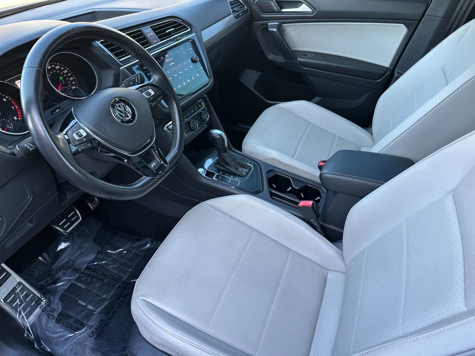 Used 2021 Volkswagen Tiguan SE R-Line image 11