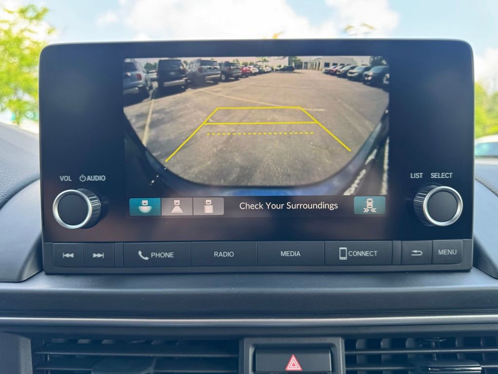 New 2025 Honda Pilot Sport image 9