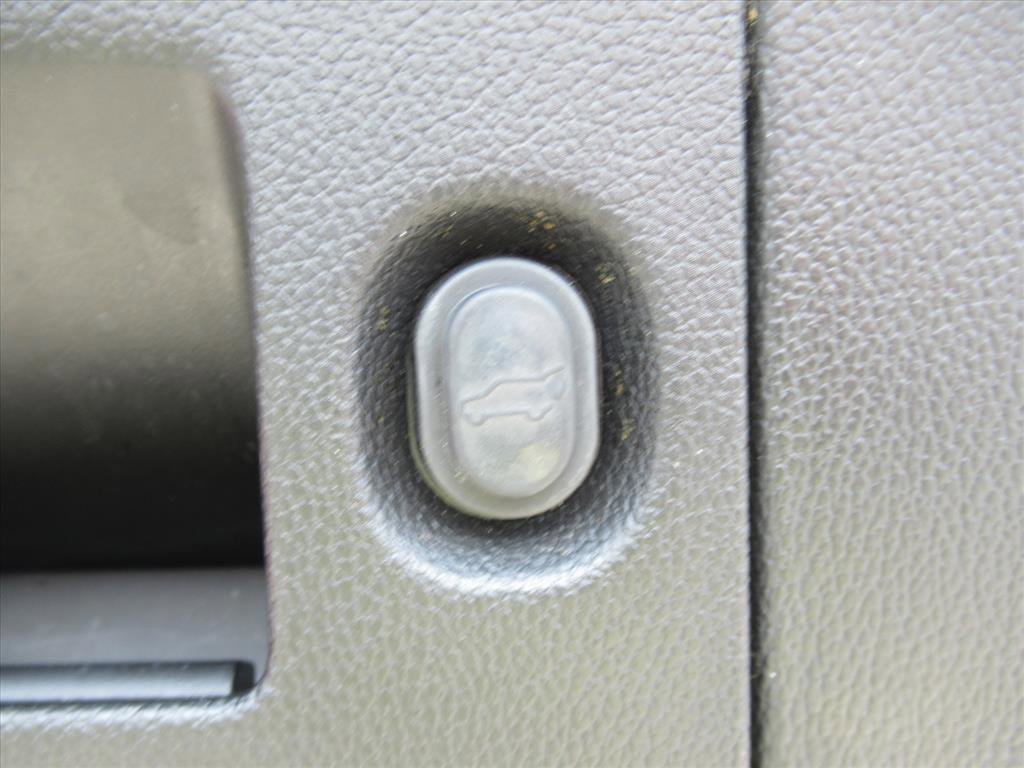 Used 2019 GMC Yukon XL Denali image 35