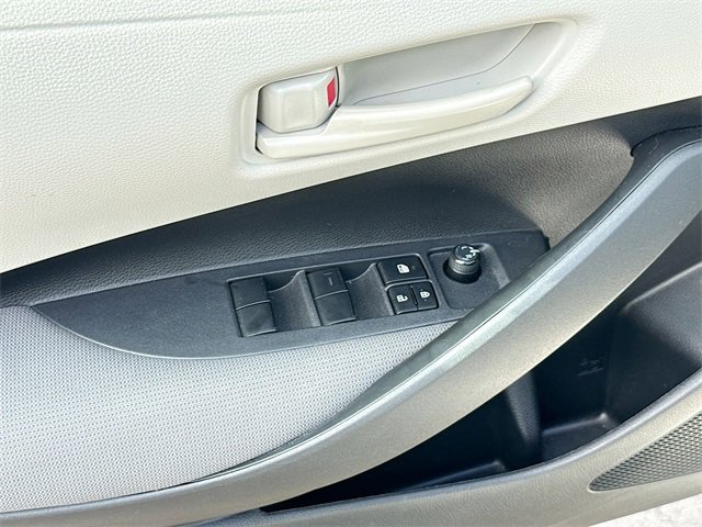 Used 2023 Toyota Corolla LE w/ LE Convenience Package image 17