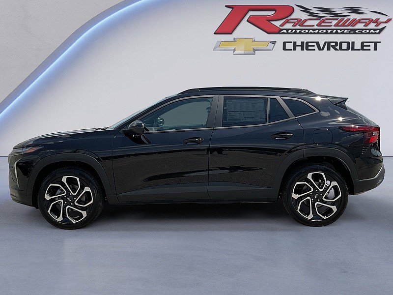 New 2026 Chevrolet Trax RS FWD image 2