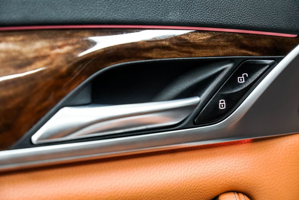 Used 2017 BMW 540i xDrive w/ Premium Package image 44