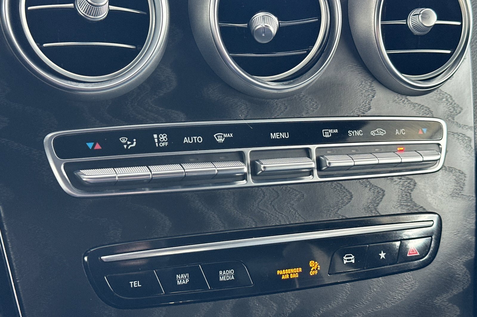 Used 2021 Mercedes-Benz GLC 300 image 21