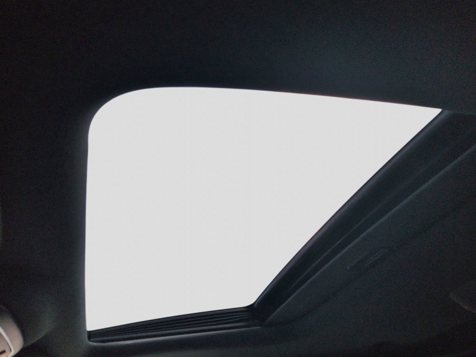 Used 2016 Dodge Durango R/T w/ Technology Group image 24