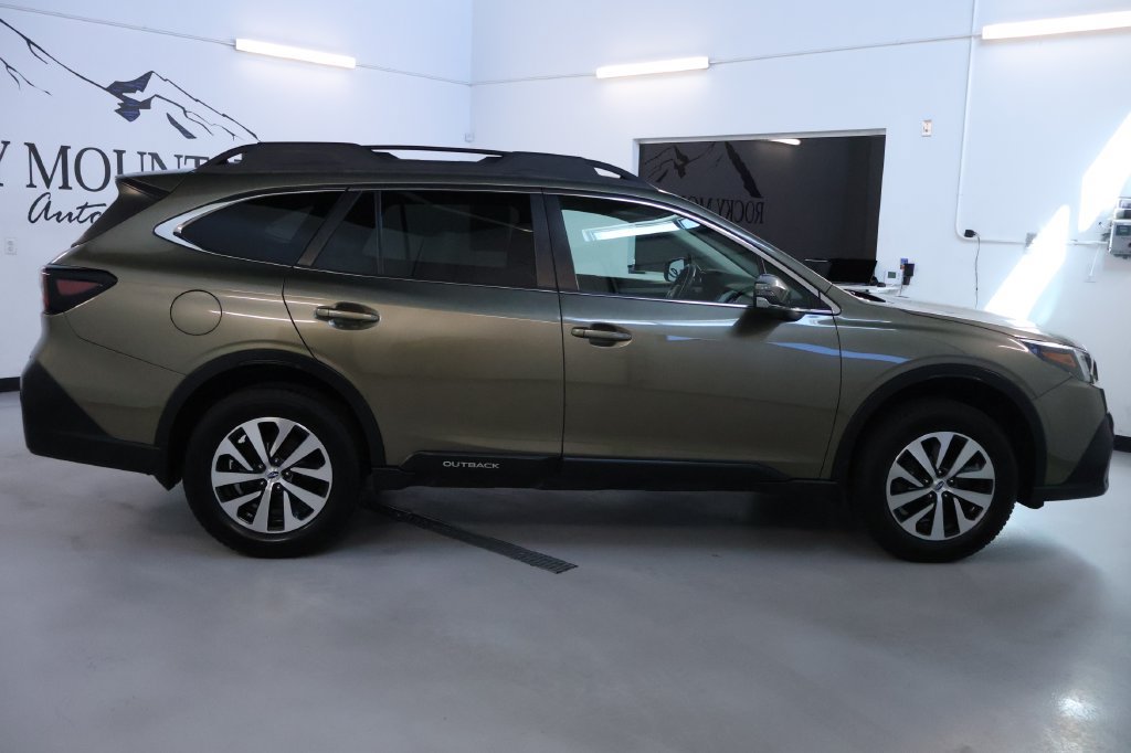 Used 2021 Subaru Outback Premium AWD/4WD image 9