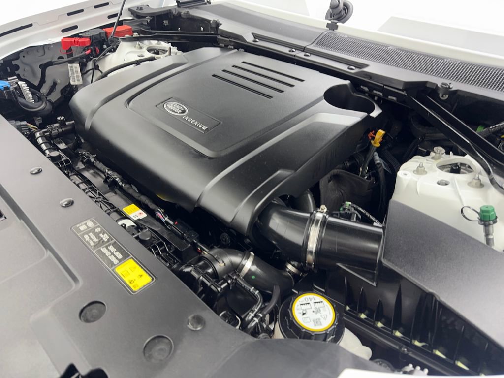 Used 2025 Land Rover Defender 110 S image 72