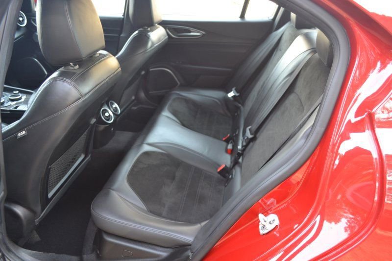 Used 2018 Alfa Romeo Giulia Quadrifoglio image 31