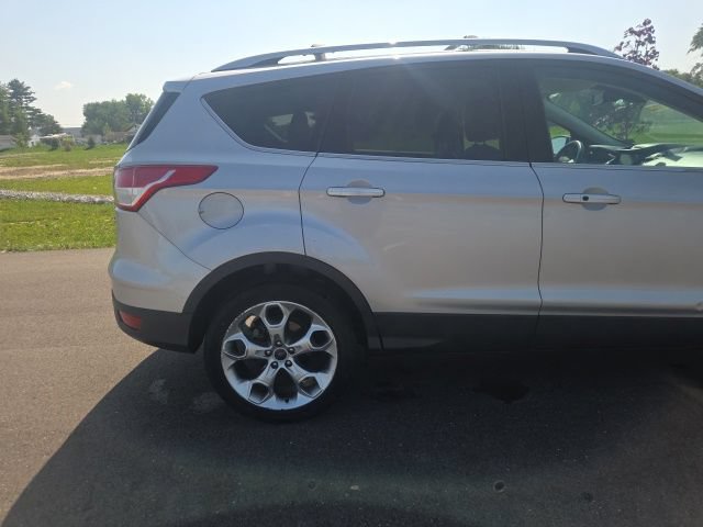 Used 2016 Ford Escape Titanium w/ Equipment Group 301A FWD image 7