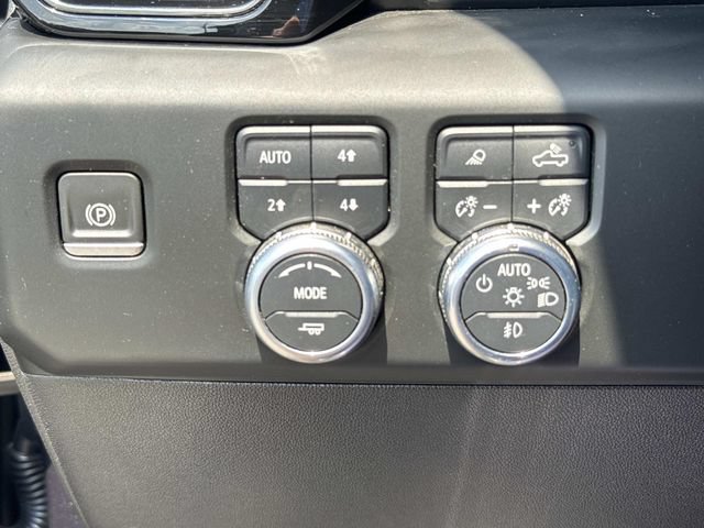 Used 2023 GMC Sierra 1500 AT4 w/ AT4 Premium Package AWD/4WD image 20