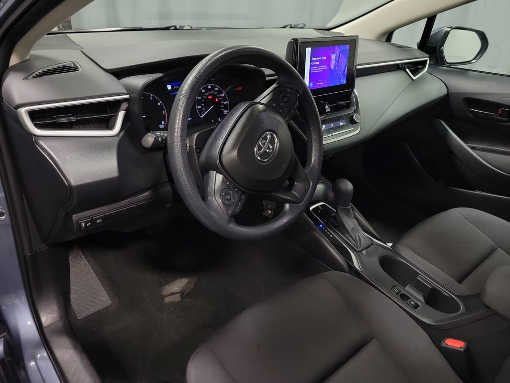 Used 2025 Toyota Corolla LE FWD image 16