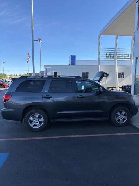 Used 2016 Toyota Sequoia SR5 AWD/4WD image 8