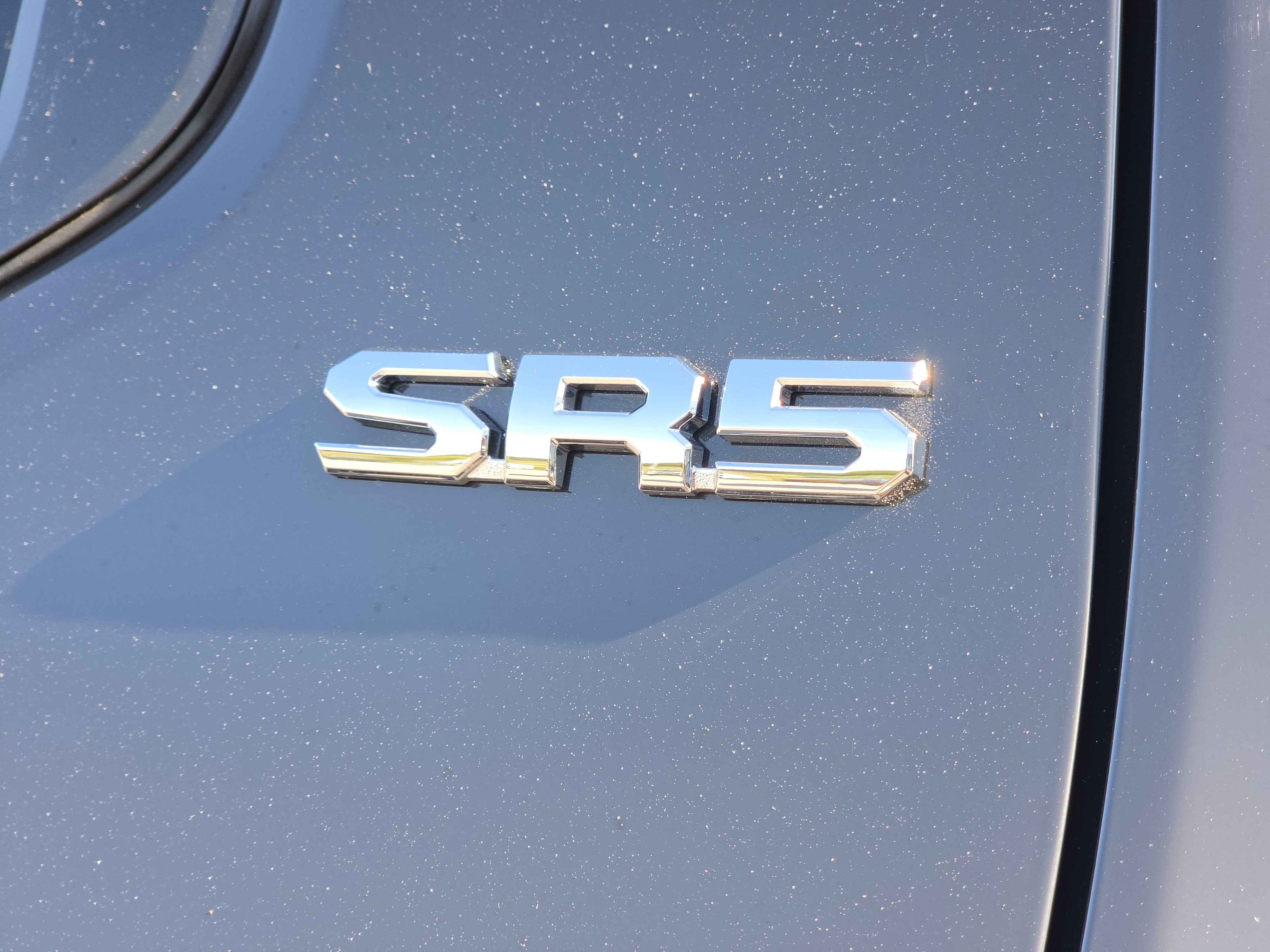 Used 2025 Toyota Tacoma SR5 AWD/4WD image 5