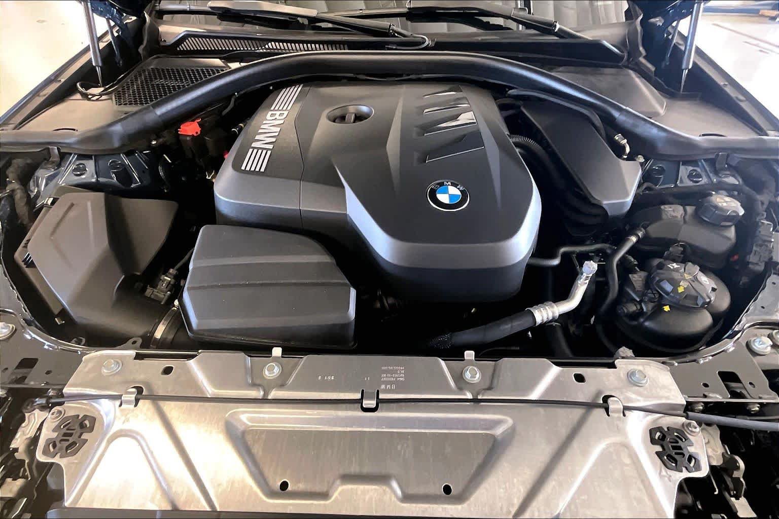 Used 2026 BMW 330i Sedan w/ Premium Package RWD image 16