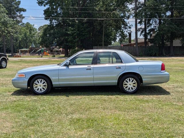 Used 2003 Ford Crown Victoria LX RWD image 6