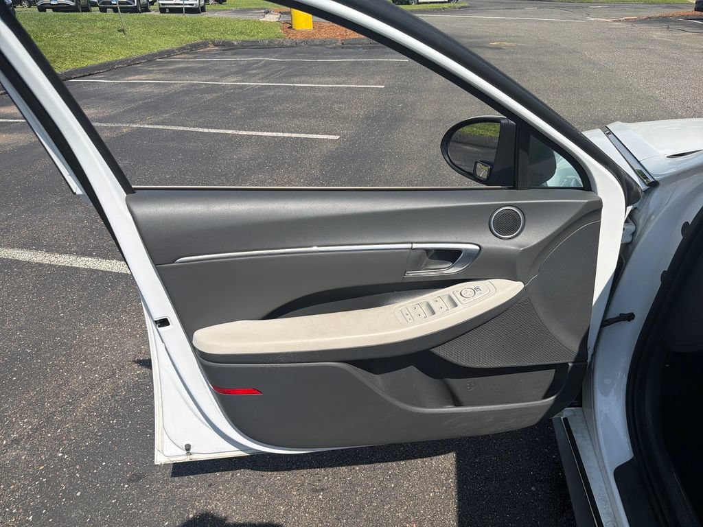 Used 2023 Hyundai Sonata Blue FWD image 11