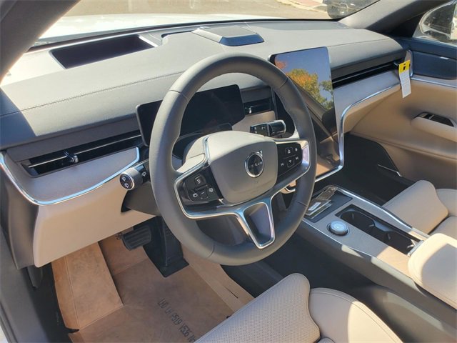 New 2025 Volvo EX90 Ultra w/ Protection Package Premier image 16