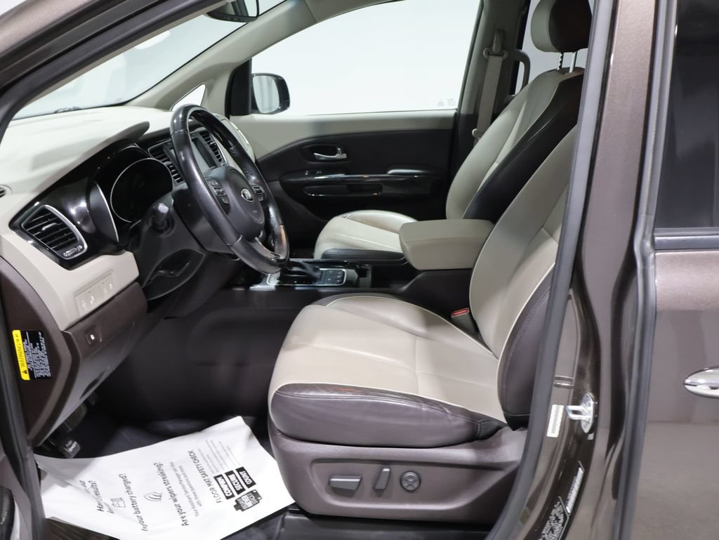 Used 2015 Kia Sedona SX Limited FWD image 10