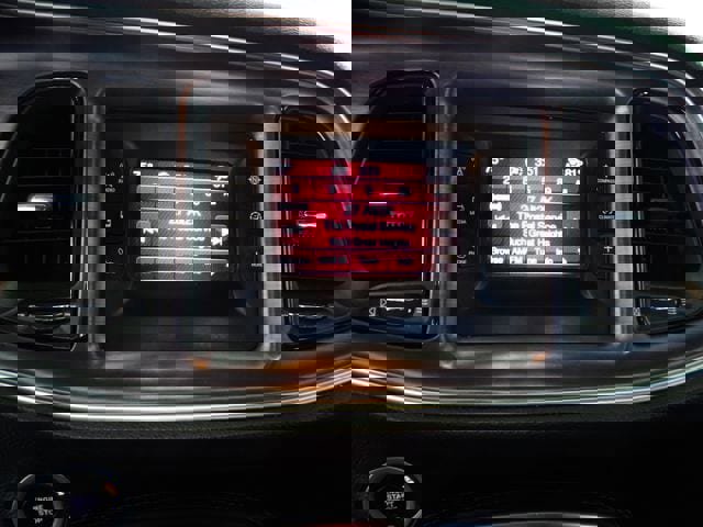 Used 2017 Dodge Challenger SXT image 13