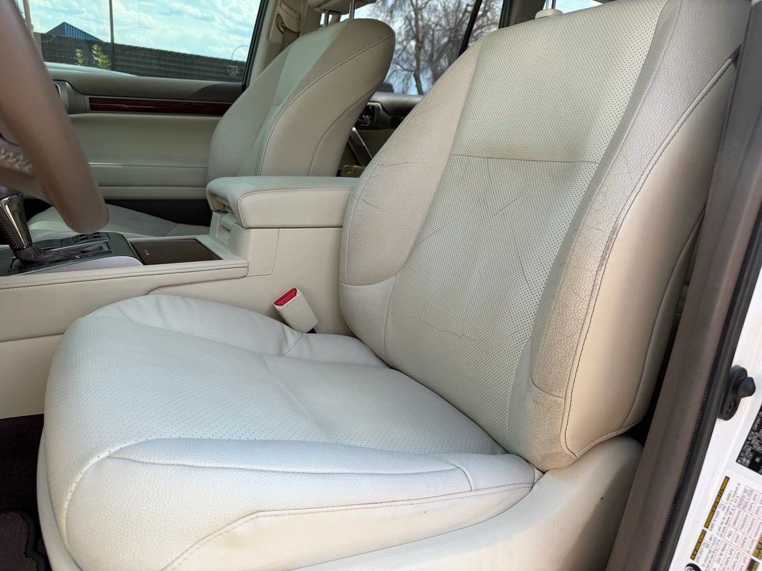 Used 2012 Lexus GX 460 AWD/4WD image 41