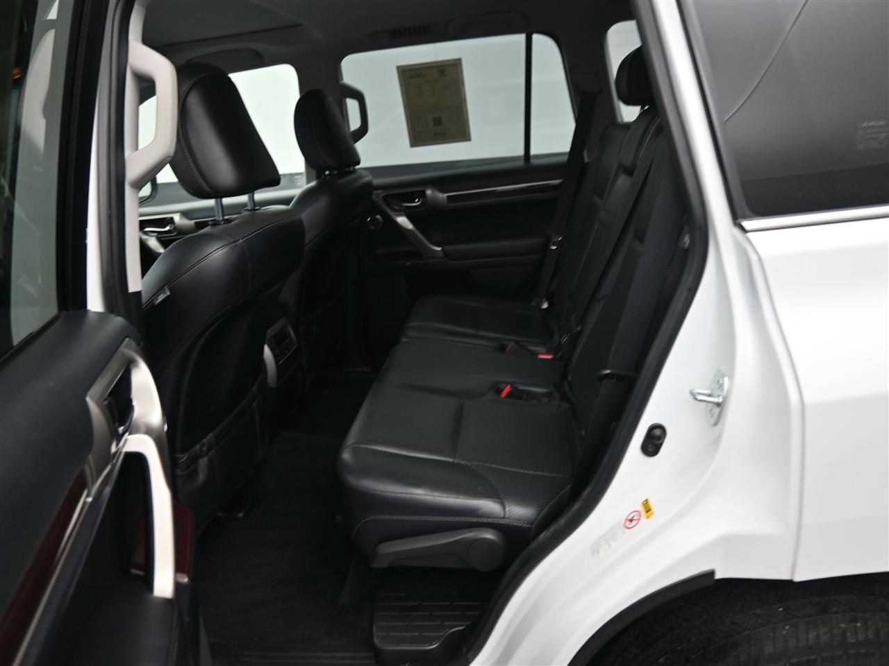 Used 2016 Lexus GX 460 Luxury AWD/4WD image 11