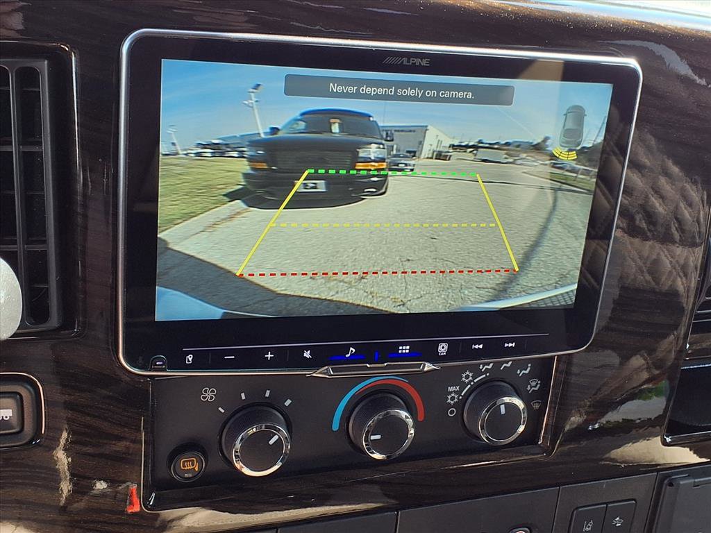 New 2025 GMC Savana 2500 Work Van w/ Driver Convenience Package image 4