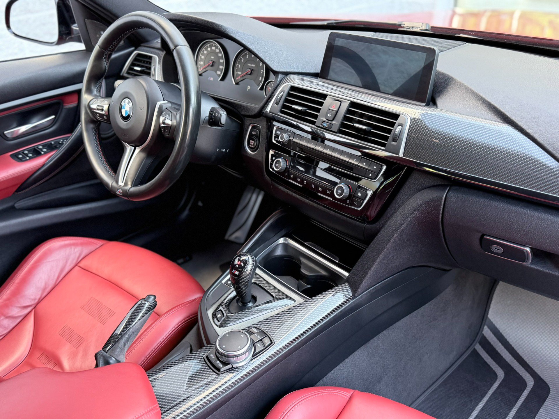 Used 2016 BMW M3 RWD image 30