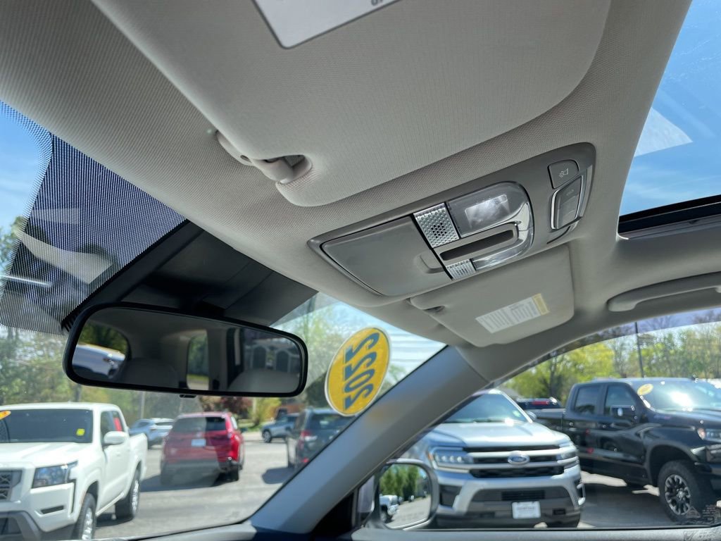 Used 2022 Kia Telluride S AWD/4WD image 23