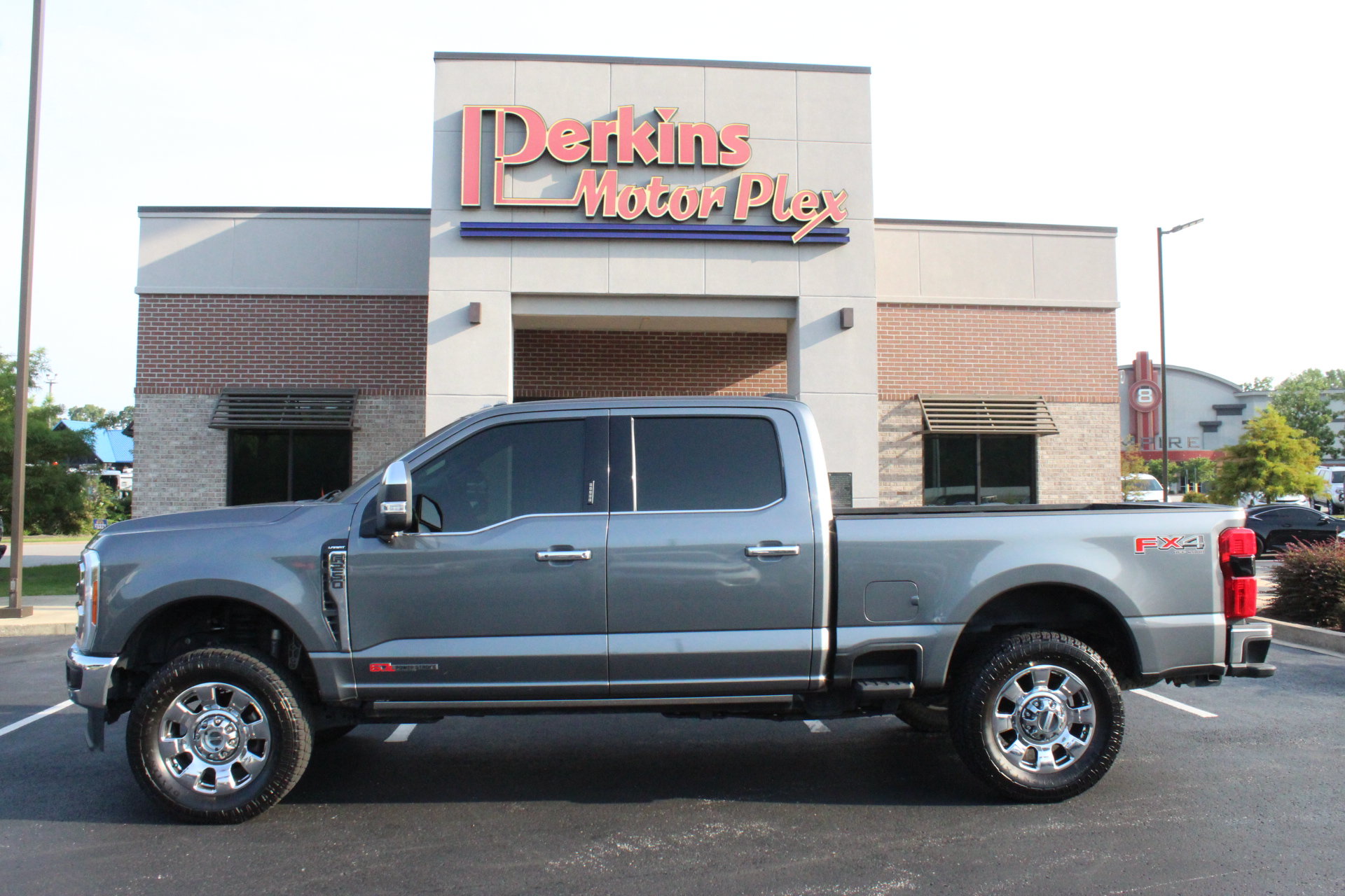 Used 2023 Ford F250 Lariat w/ Lariat Ultimate Package AWD/4WD image 10