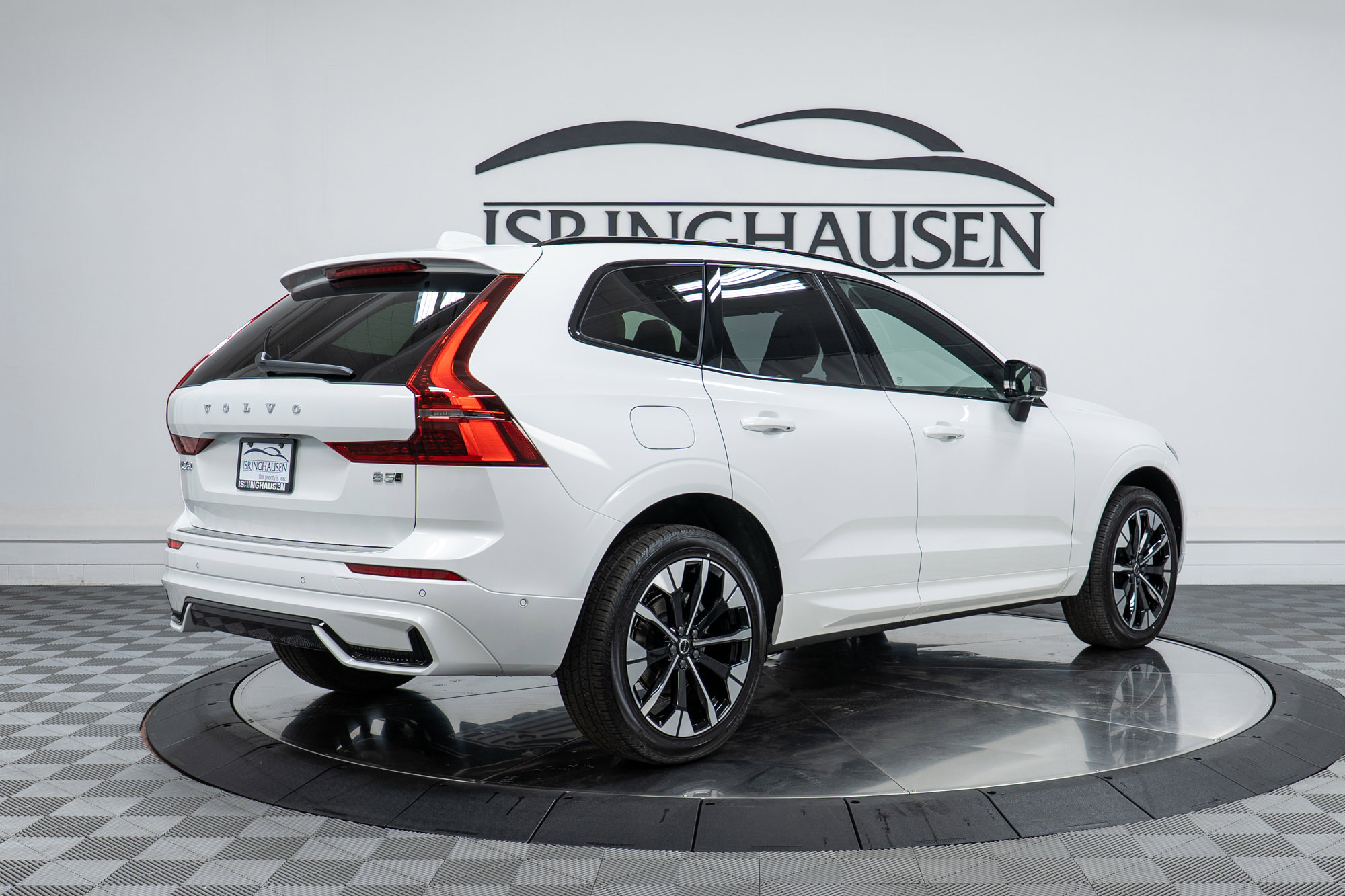 New 2026 Volvo XC60 B5 Plus w/ Climate Package image 5