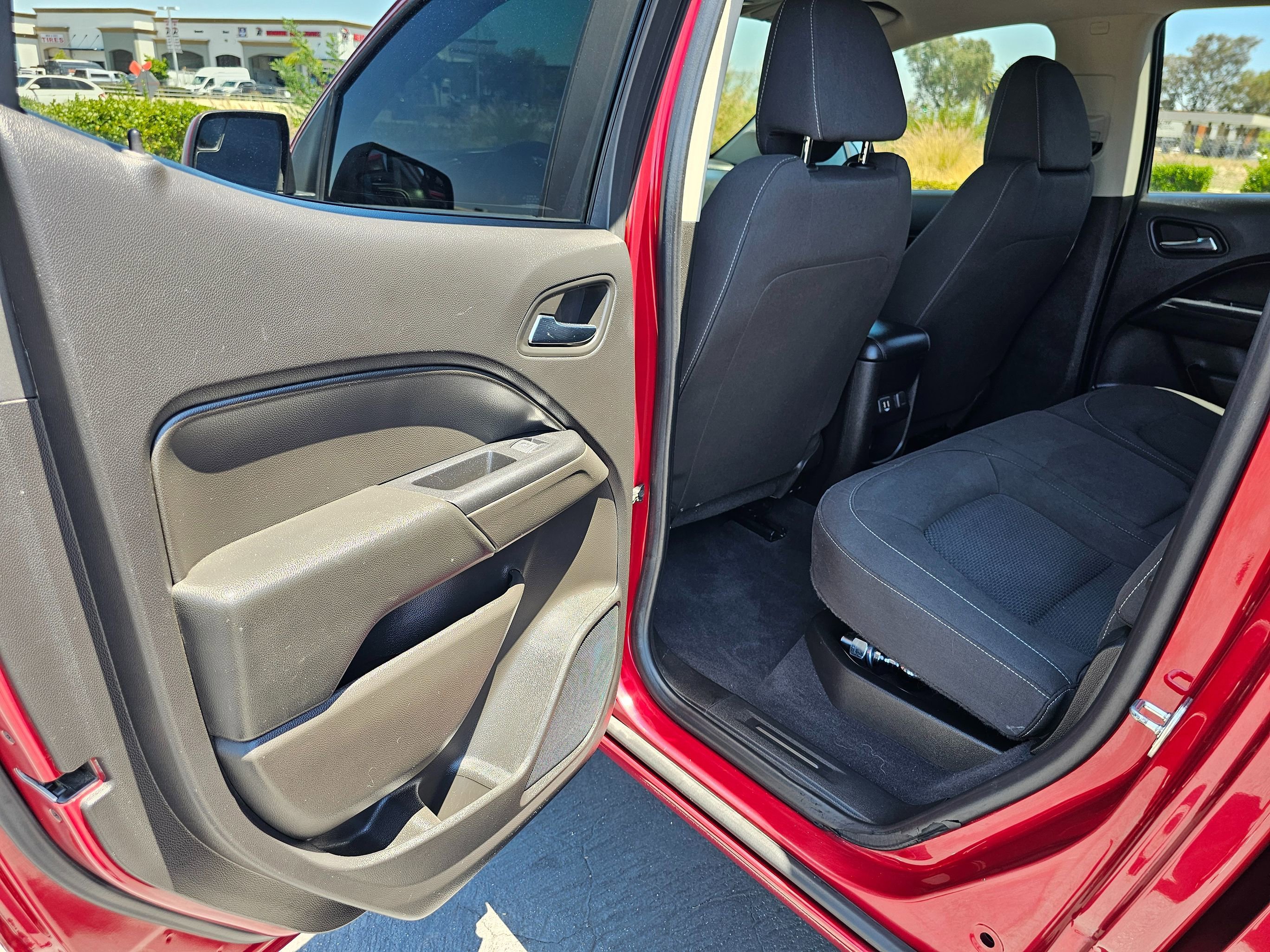 Used 2019 Chevrolet Colorado LT w/ LT Convenience Package RWD image 18