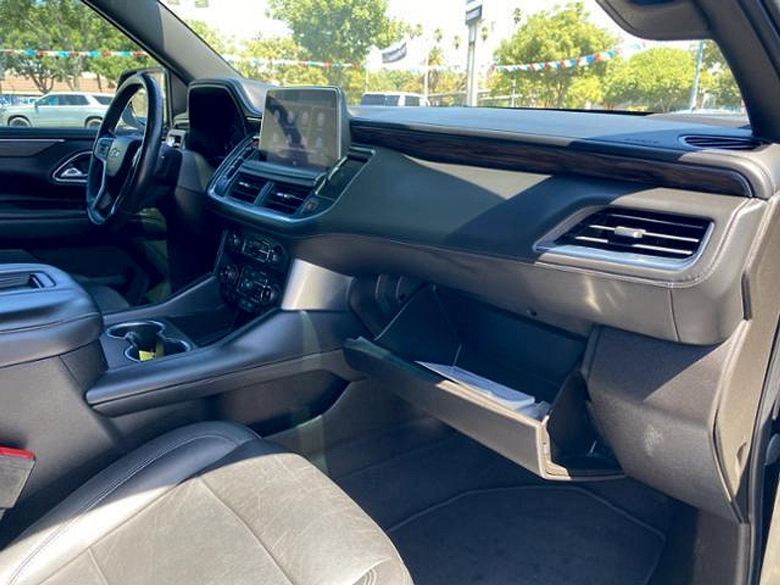 Used 2021 Chevrolet Tahoe LT AWD/4WD image 25