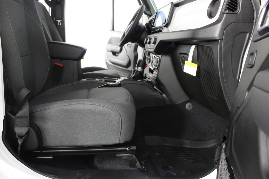 New 2026 Jeep Gladiator Sport AWD/4WD image 19