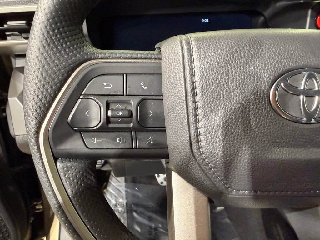 Used 2025 Toyota Tacoma TRD Sport w/ TRD Sport Premium Package AWD/4WD image 25