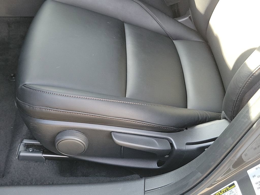 Used 2025 MAZDA MAZDA3 s image 31