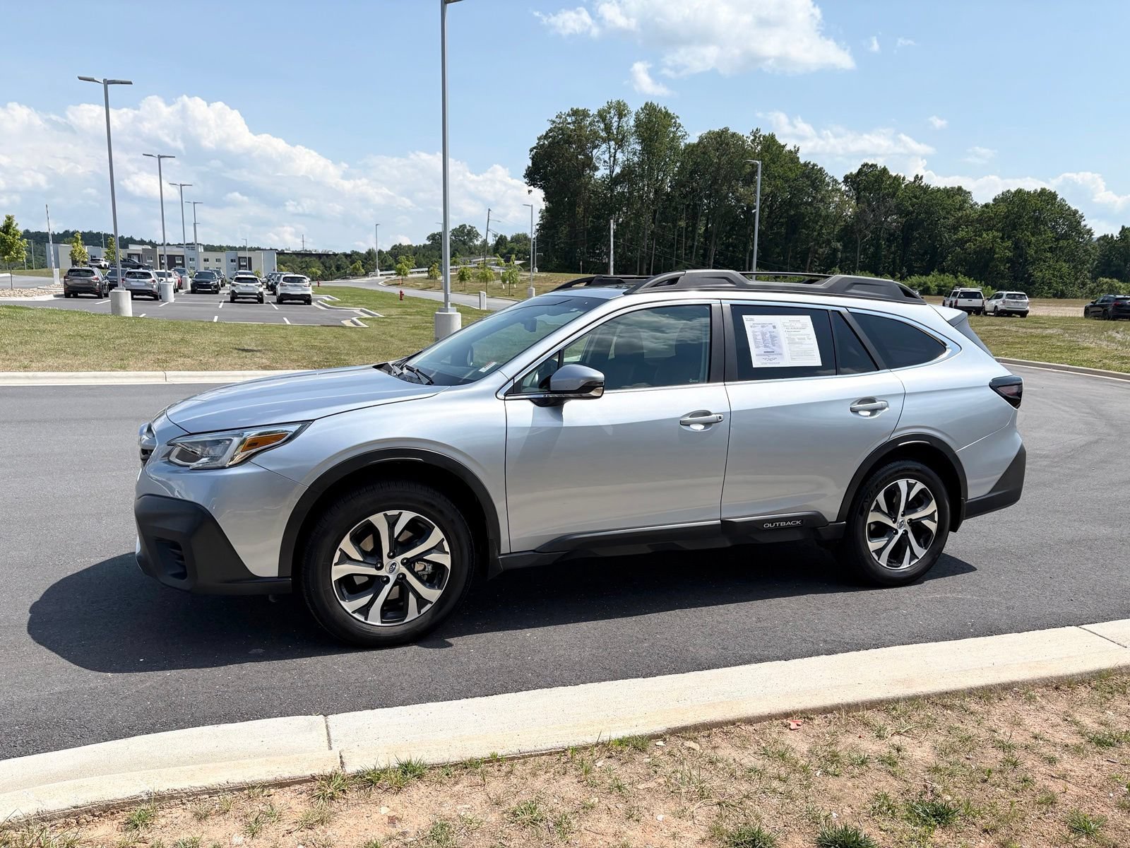 Used 2021 Subaru Outback Limited w/ Popular Package #2 AWD/4WD image 4